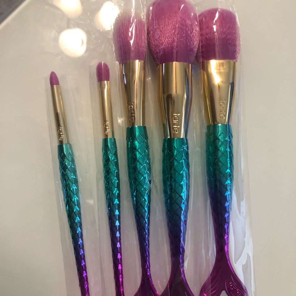 Tarte Mermaid Makeup brushes